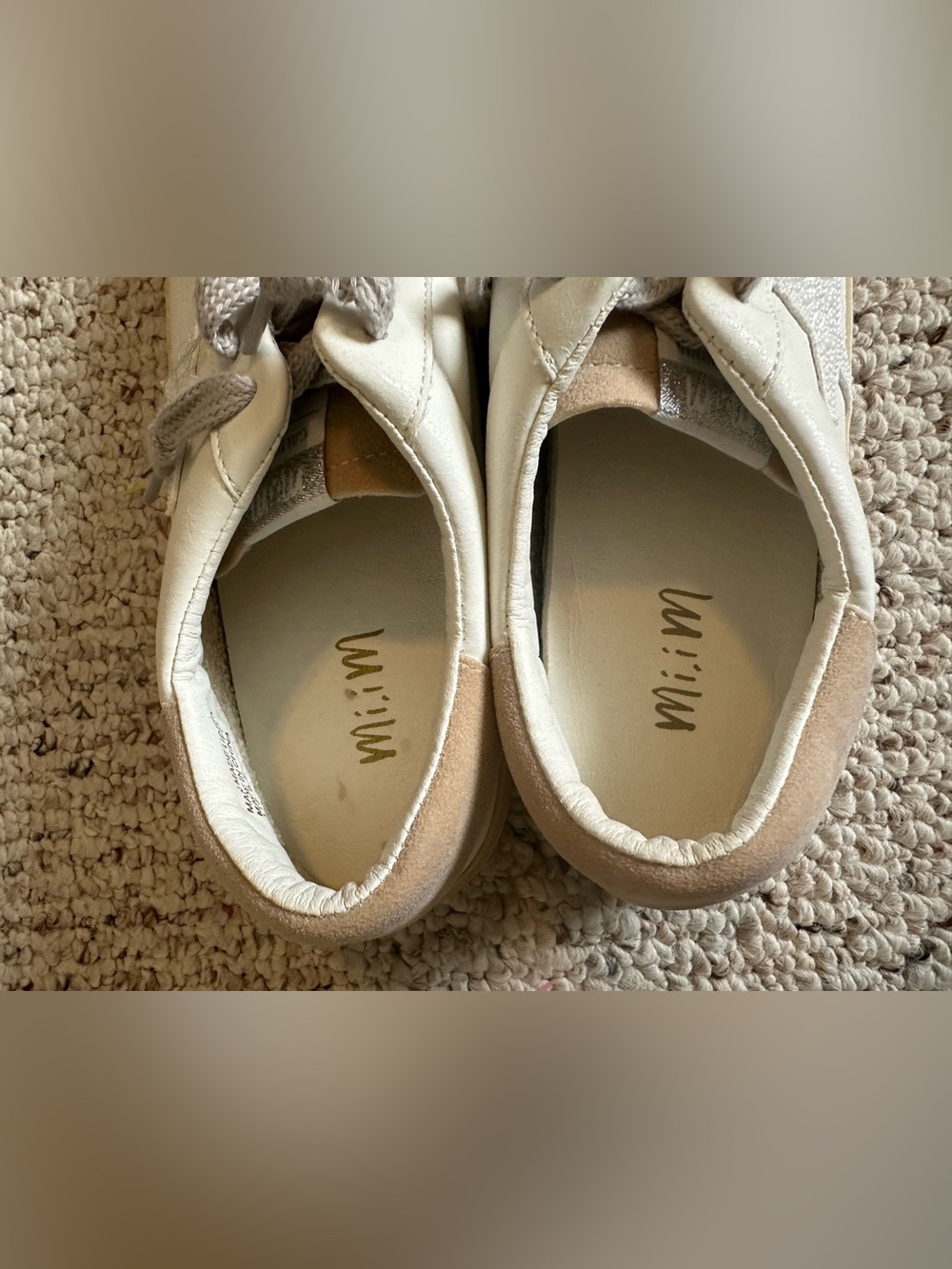 Mi.iM Cream Shoes with Tan Suede Trim and Star 8.5 - Picture 3 of 8